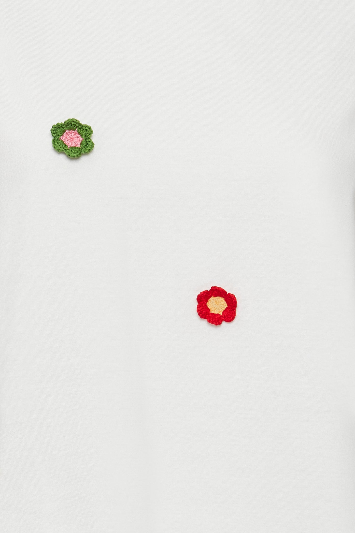 Camino White Embroidered Flower T-shirt